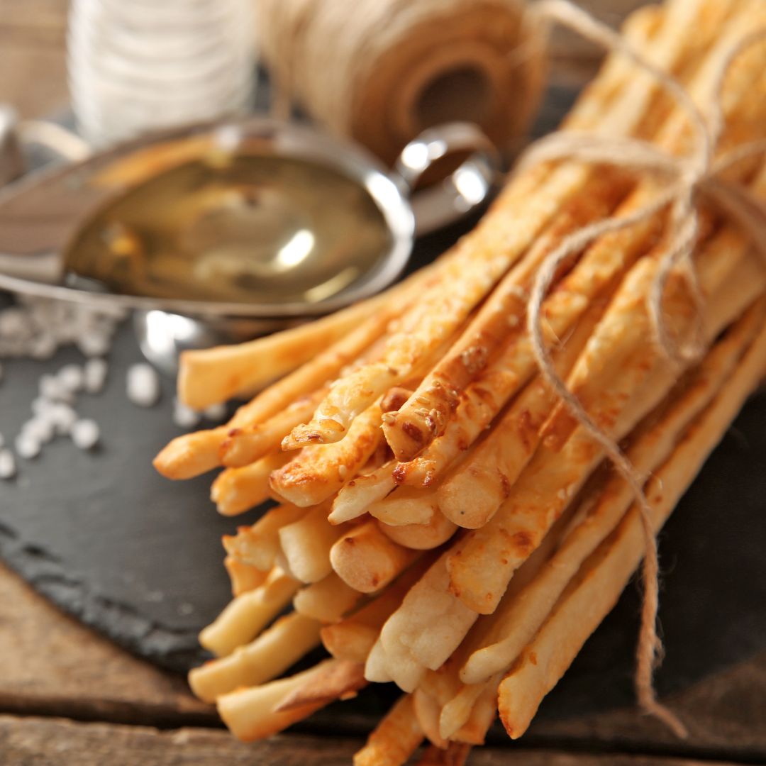 Cheesy Olive Oil Breadsticks (Crispy, Golden & Perfect for Dipping!)